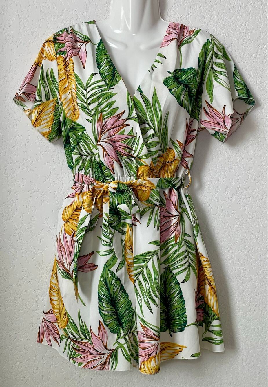 Reoria Tropical Print Short Romper With Matching Waist Tie Belt - Medium